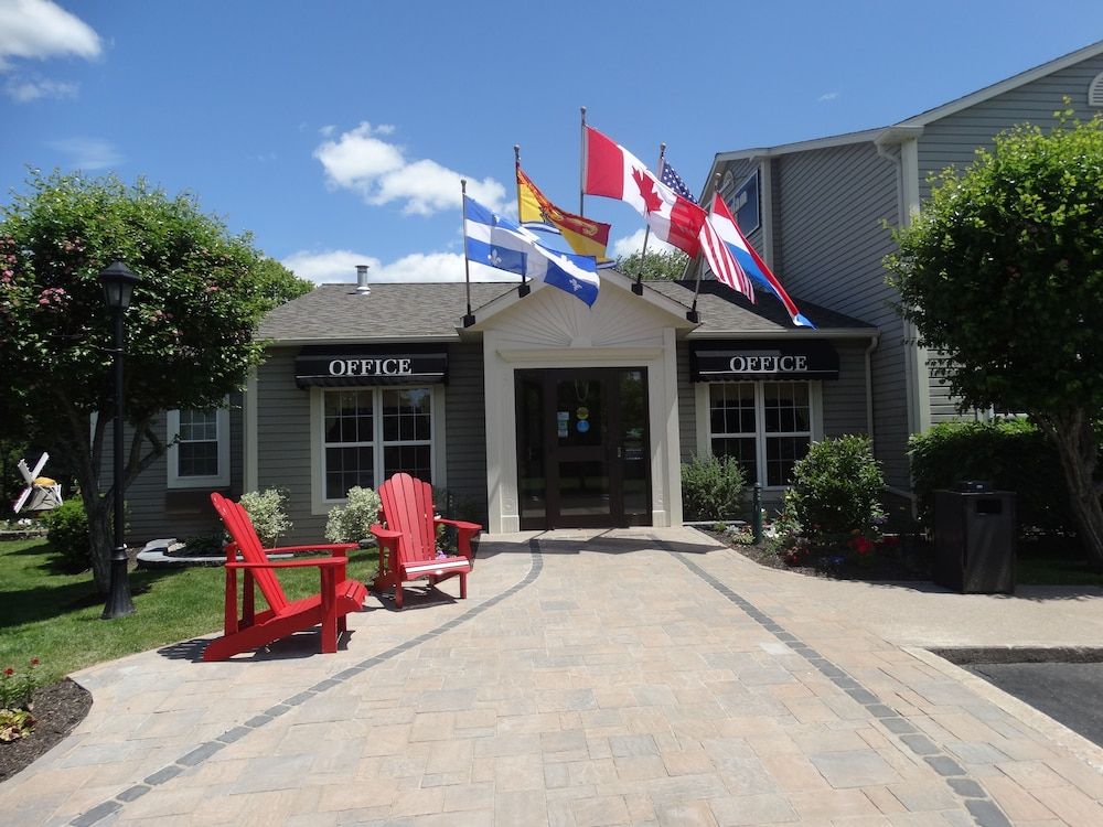 Amsterdam Inn & Suites Sussex 3 étoiles à Sussex