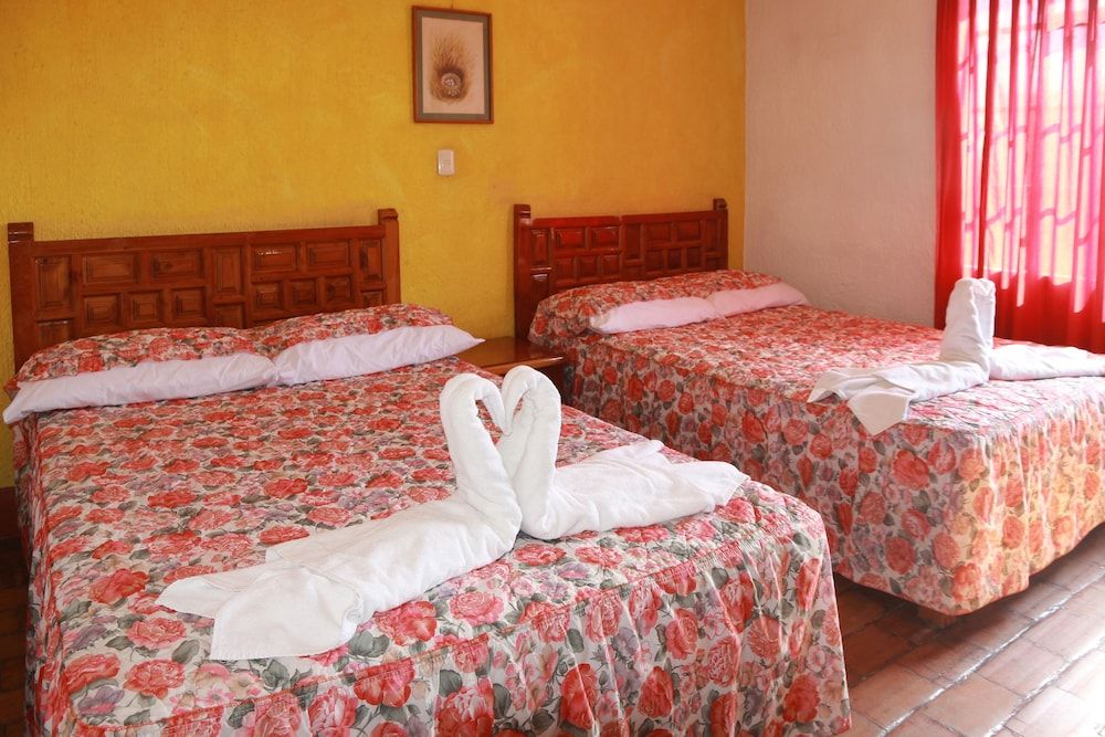 Hotel El Pueblito 3