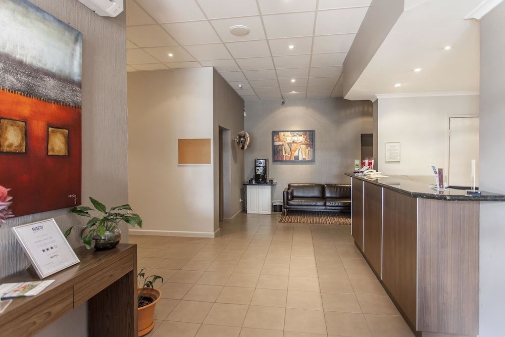 Sunshine Motor Inn 2