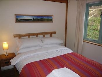 Honeysuckle Farm Cottages 2