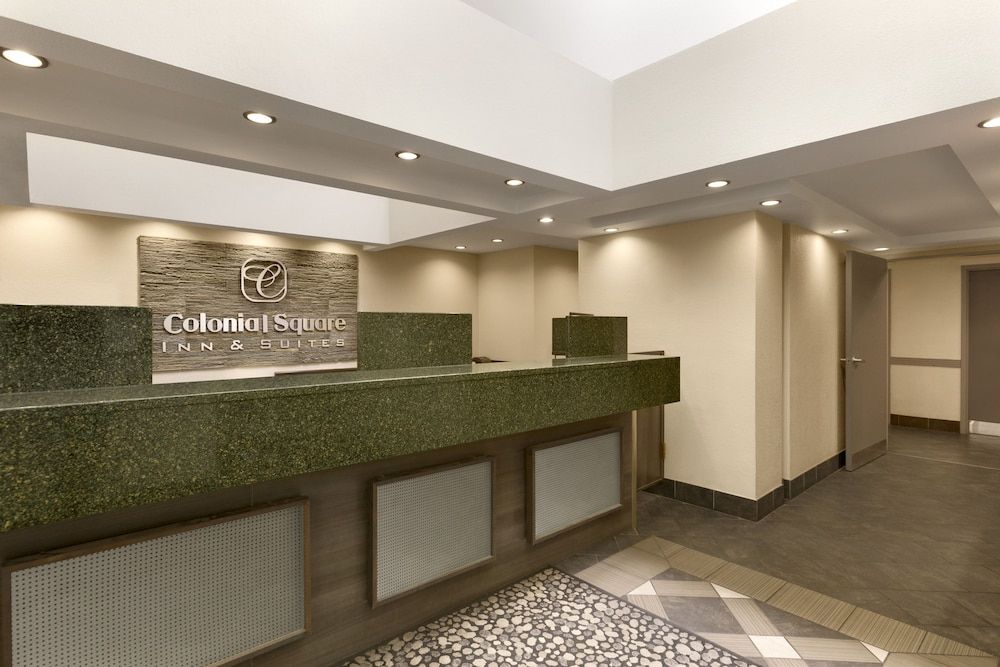 Colonial Square Inn & Suites 3