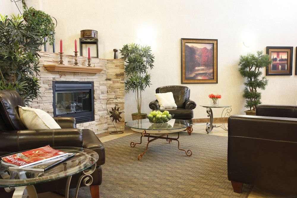 Pomeroy Inn & Suites Fort St. John 3