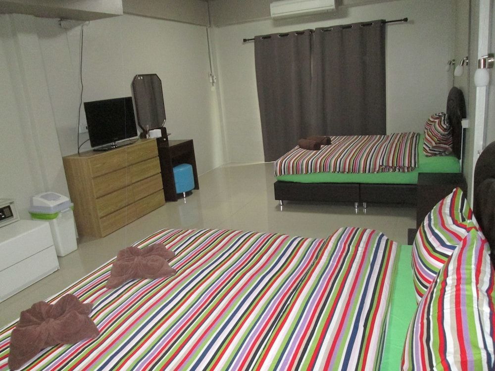 Pineapple Guesthouse 1 estrellas en Karon Beach