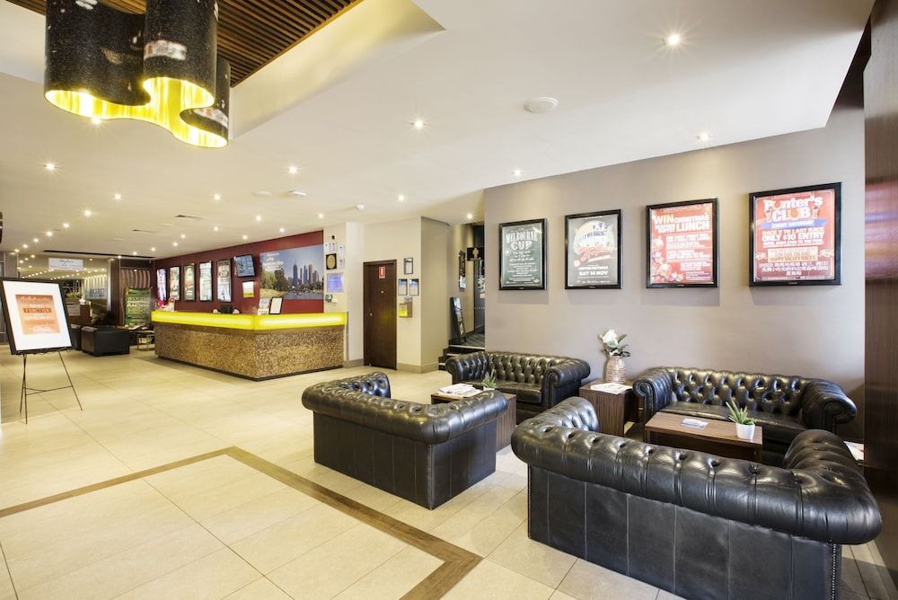 Nightcap at Shoppingtown Hotel 3