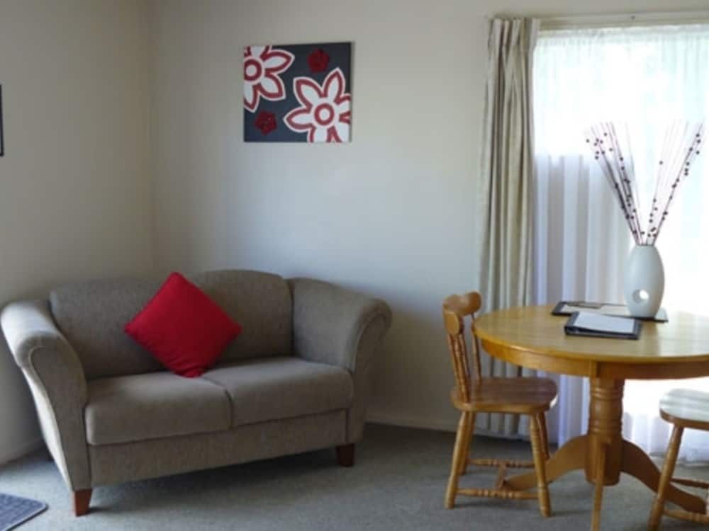 Cheviot Park Motor Lodge 2