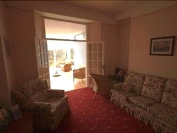 Headlands Guest House 3