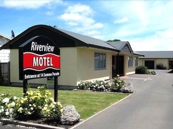 Riverview Motel