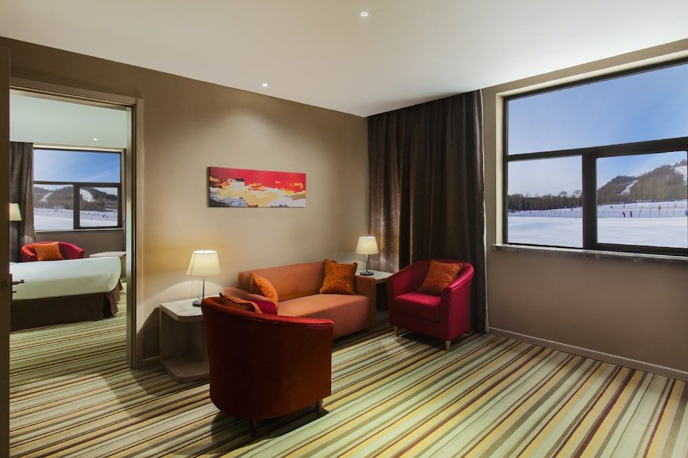 Holiday Inn Express Changbaishan 3