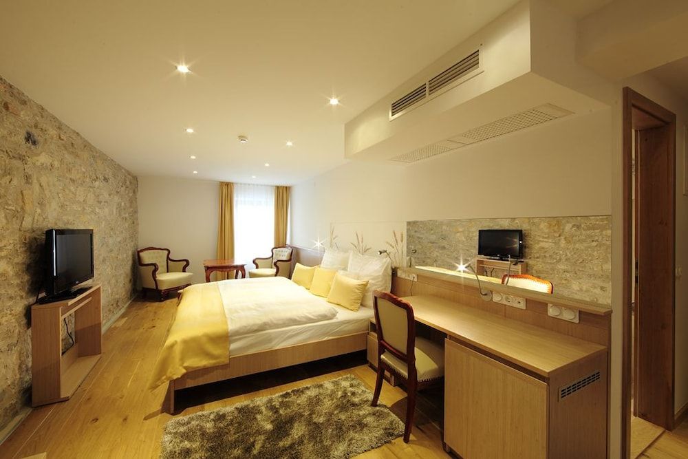 Hotel Historia Malomkert 4 estrelas em Veszprém