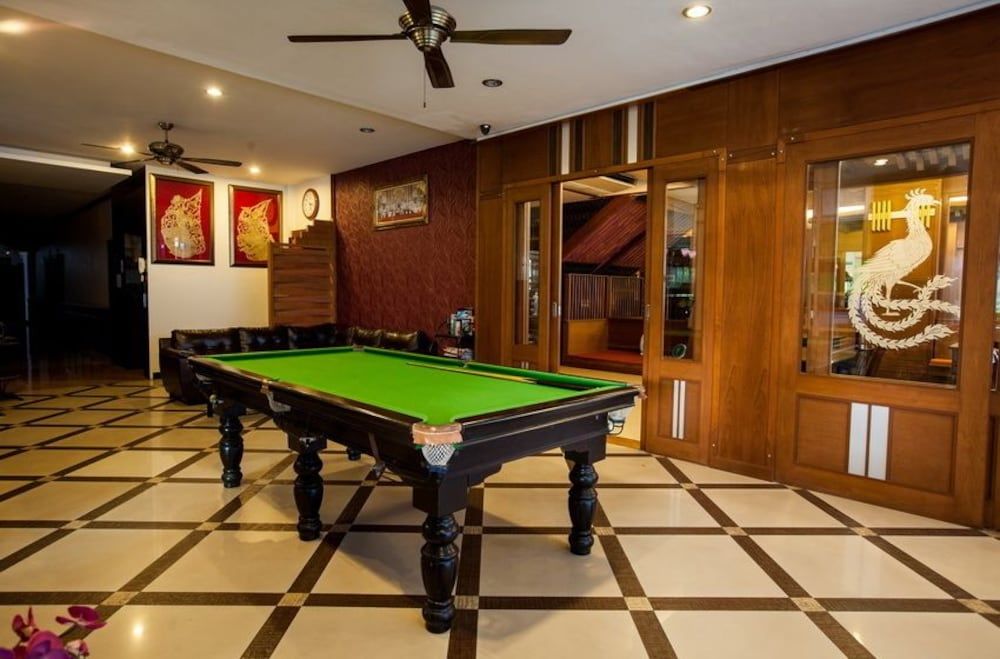 Triple Rund Place Hotel 3