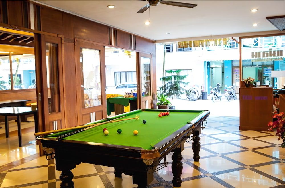 Triple Rund Place Hotel 2