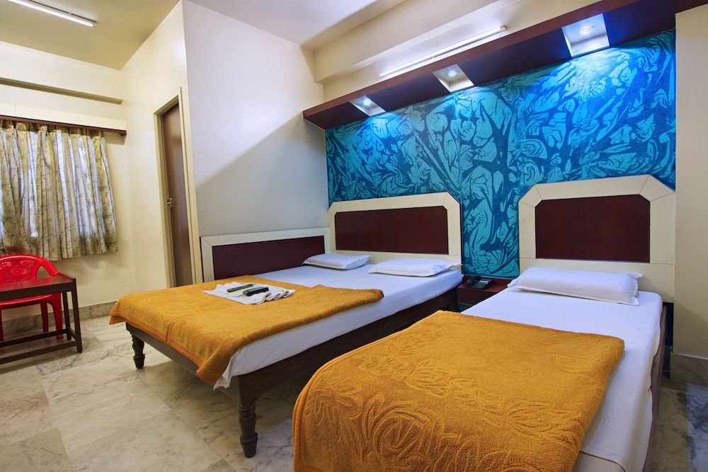 Mannars Yatrinivas Lodge 3