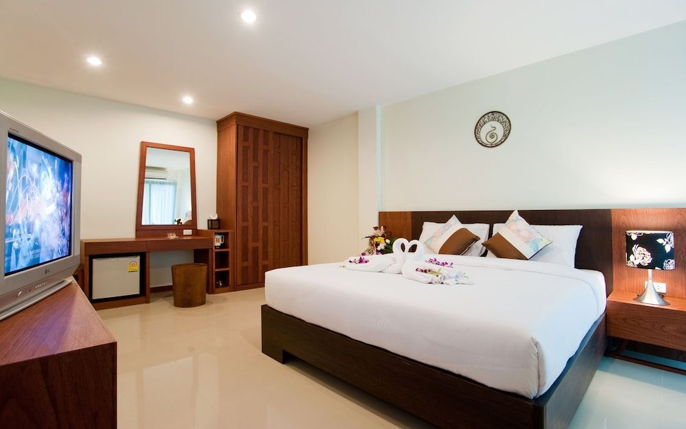 Deva Suites Patong 1