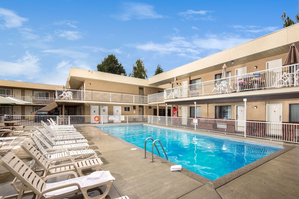 Siesta Suites -1 estrellas en Kelowna