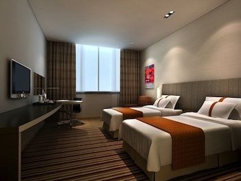 Holiday Inn Express Yangzhou City Center 2