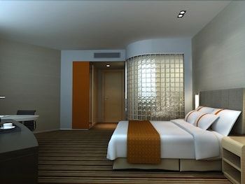 Holiday Inn Express Yangzhou City Center 3