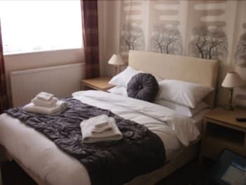 The Crown and Cushion 3