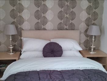 The Crown and Cushion 2