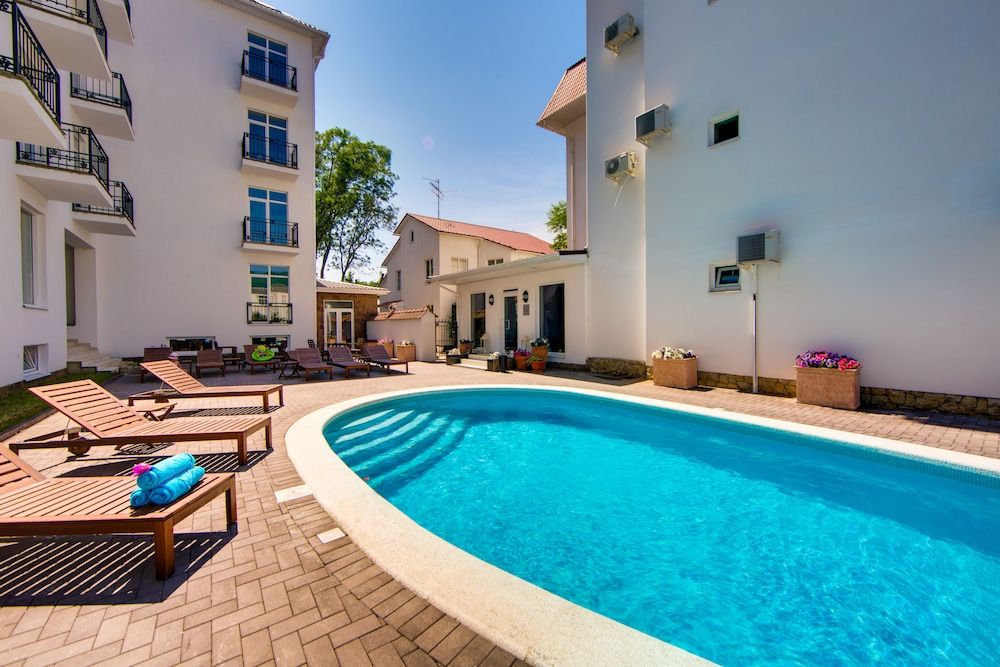 Blue Lagoon 1 Blue Lagoon 1