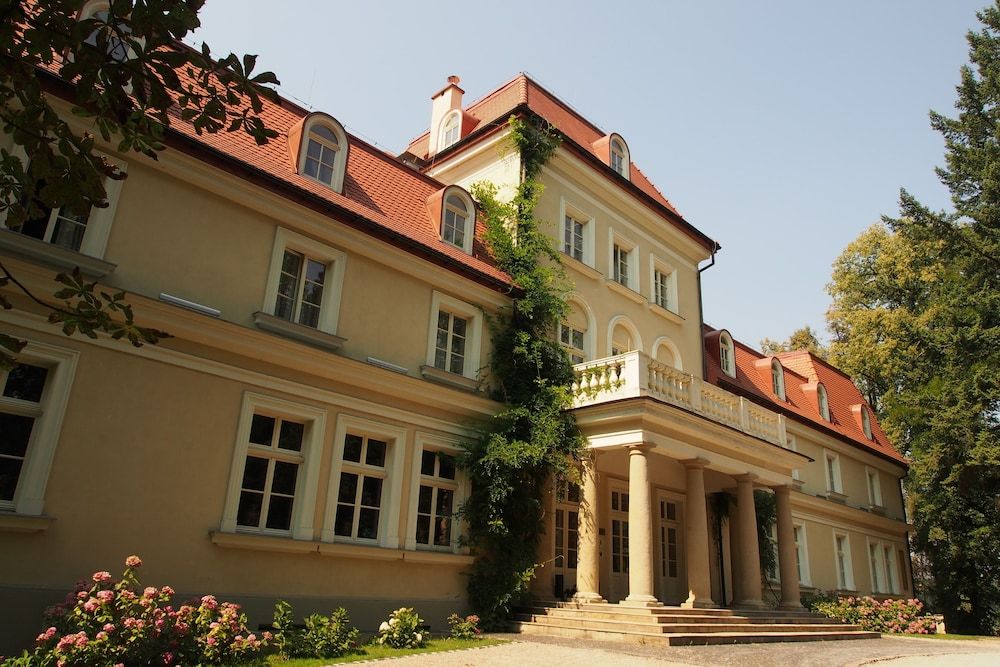 Dwor Sierakow 4 estrelas em Dobczyce