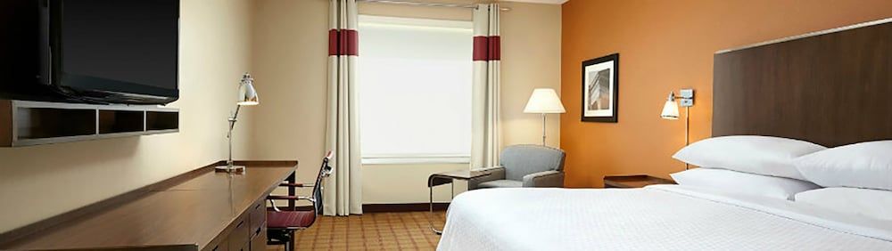 Four Points by Sheraton Edmonton International Airport 2