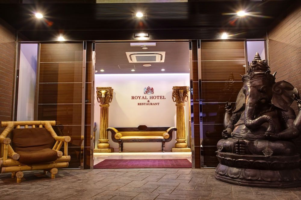 Royal Hotel 2