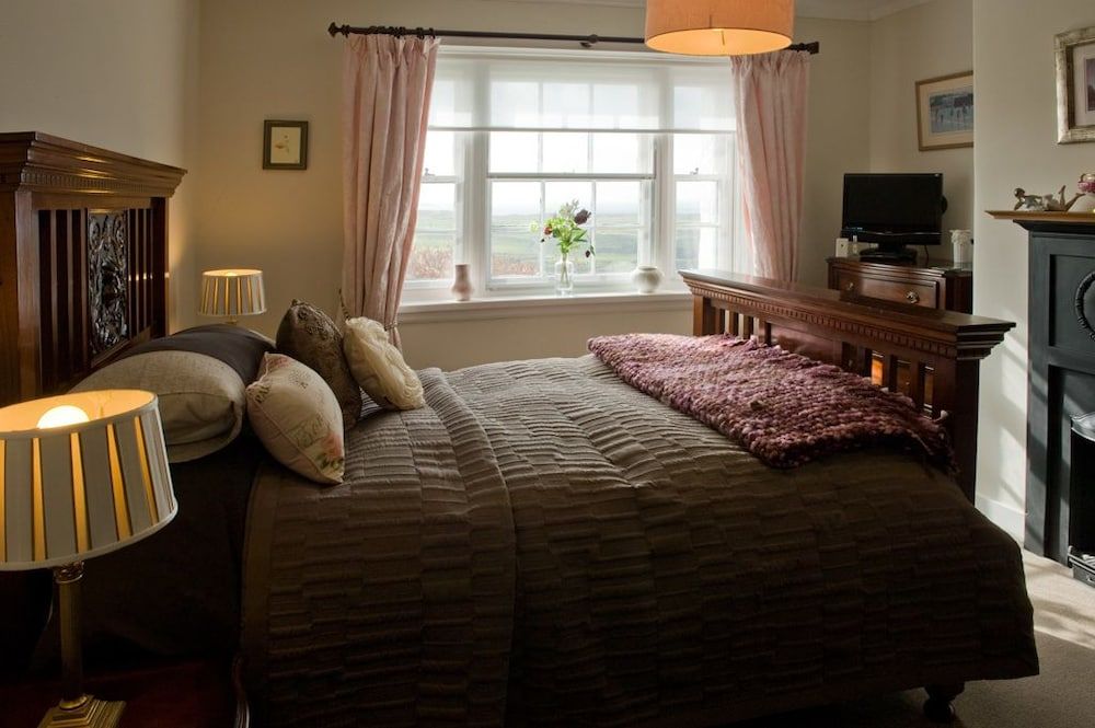 South Stack Coastal Retreats