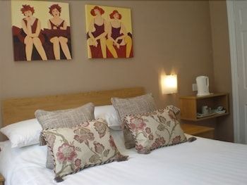 The Willow Guest House 2