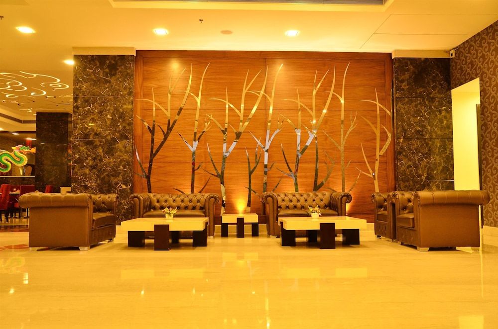 Ramada by Wyndham Jamshedpur 3