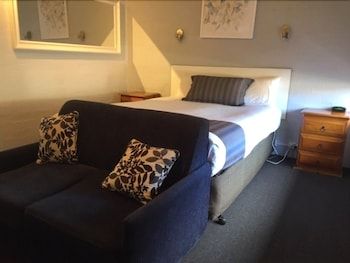 Nicholas Royal Motel 3