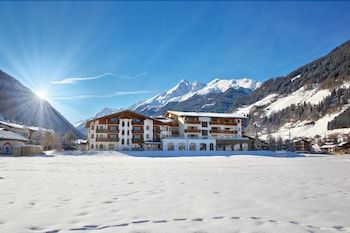 Alpeiner Nature Resort Tirol 1