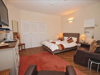 Sawyers B&B 2 Sawyers B&B 2
