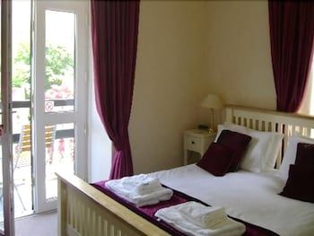 Mary's Court Guest House 3