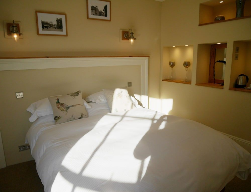 White Hart Hotel & Restaurant 2