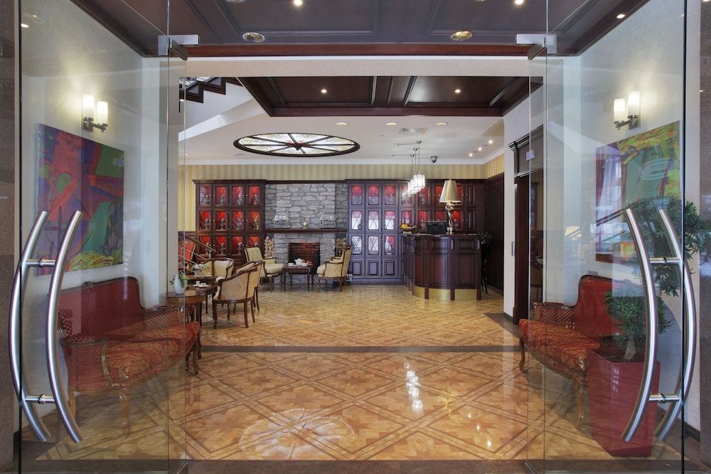 Palais Royal Hotel 2