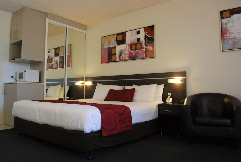 Golden West Motor Inn 3