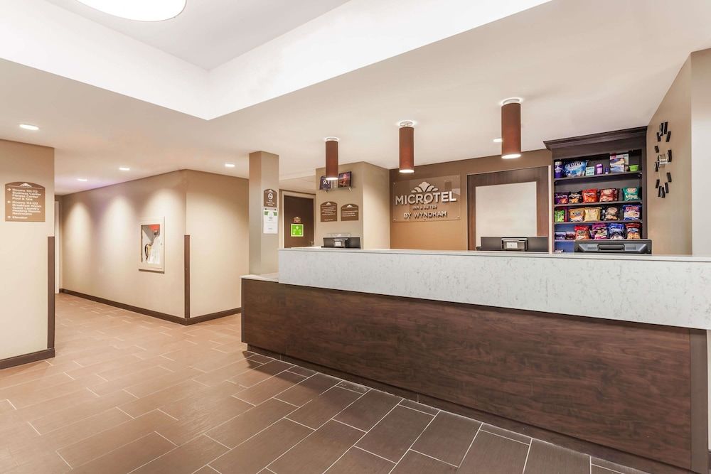 Microtel Inn & Suites by Wyndham Timmins 2