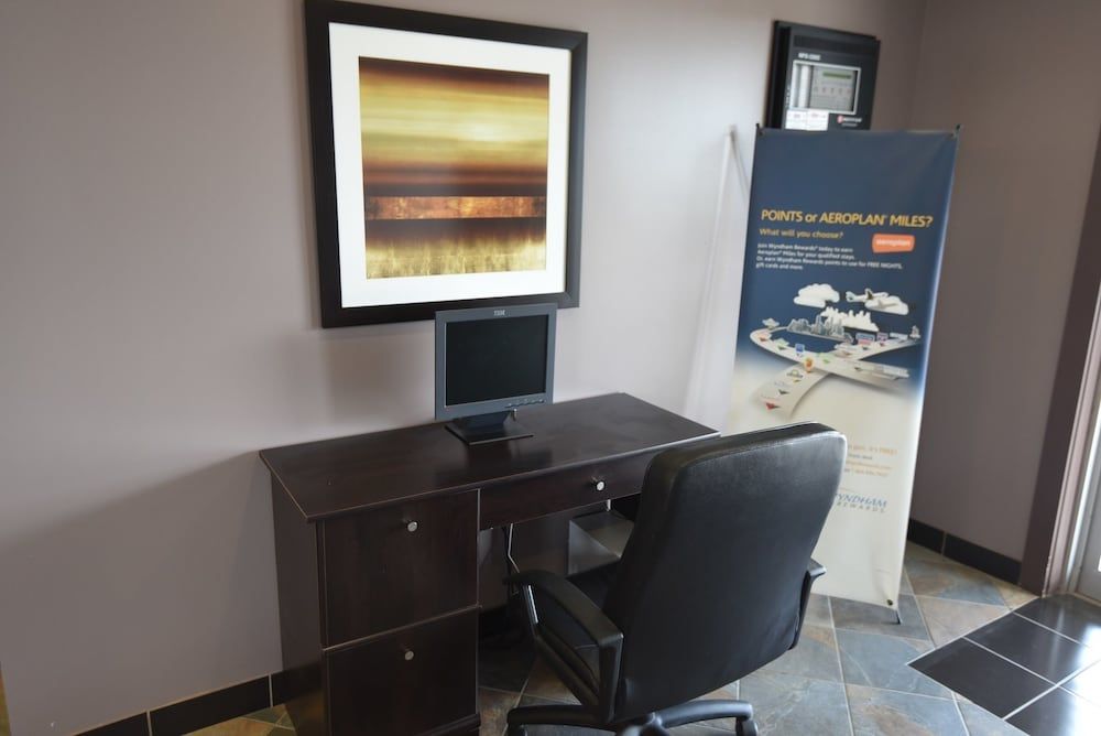 Travelodge by Wyndham Meadow Lake 2