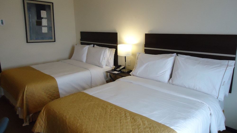 Holiday Inn Express Guaymas 3