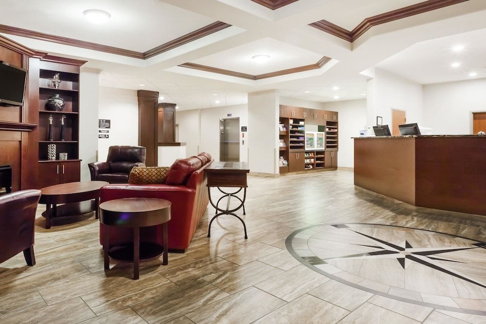 Ramada by Wyndham Creston 2