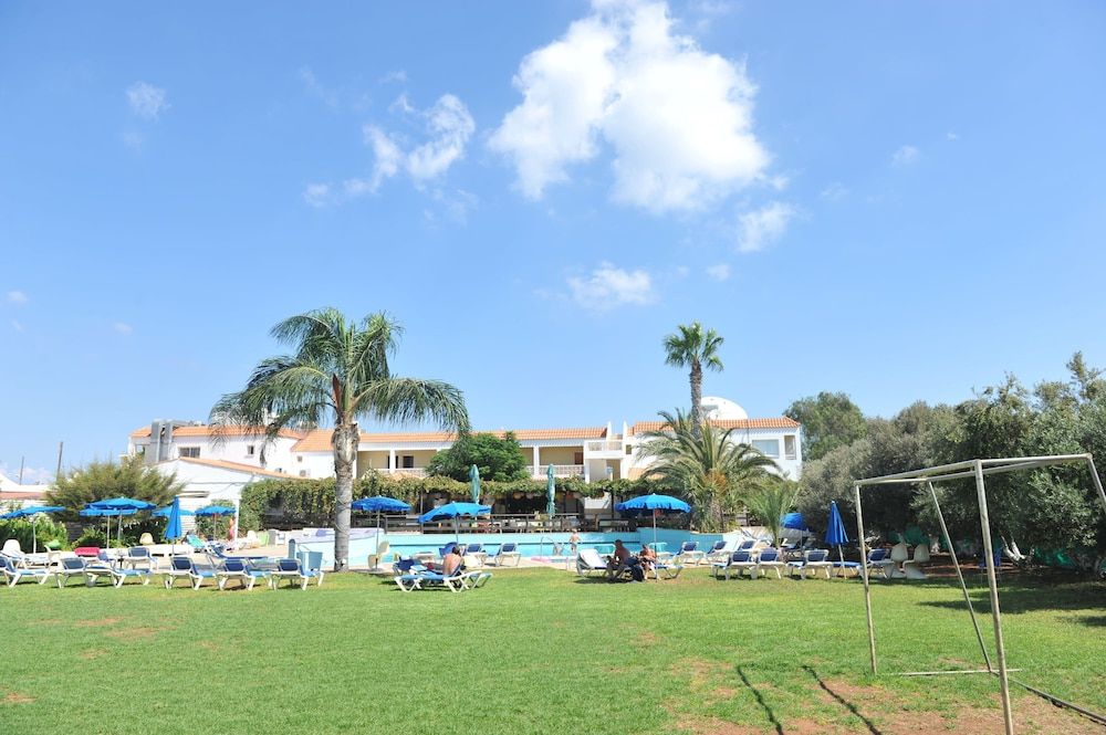 Captain Karas Holiday APTS 3 estrelas em Paralimni
