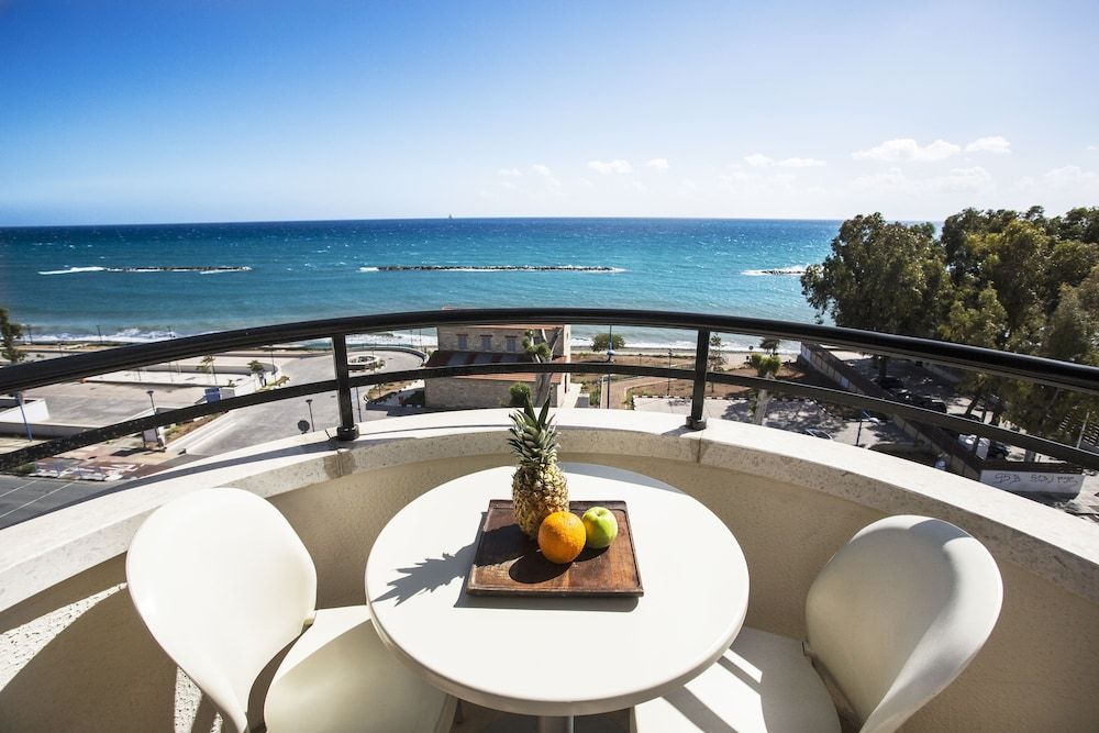 Pigeon Beach Hotel Apartments 1 Pigeon Beach Hotel Apartments 1