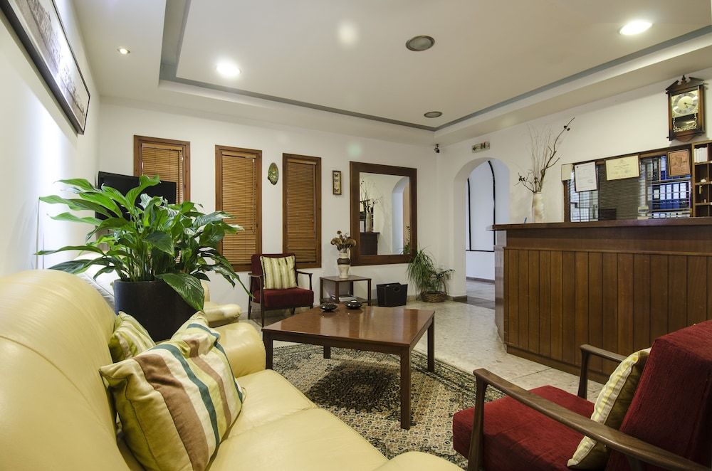 Pigeon Beach Hotel Apartments 2 Pigeon Beach Hotel Apartments 2