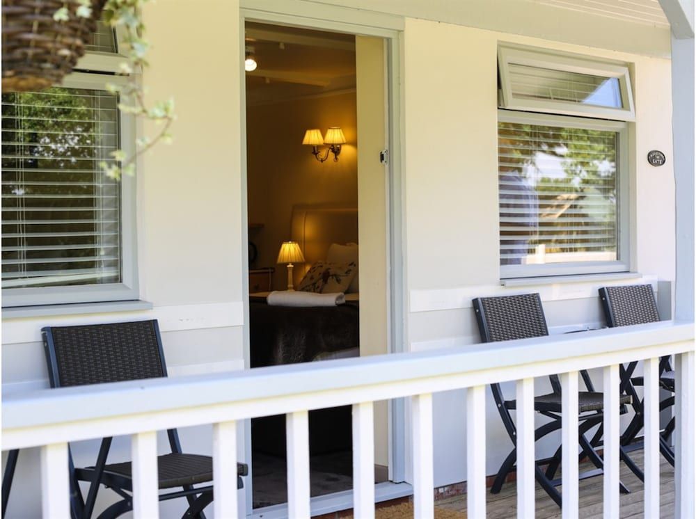 Henley Boutique Lodges 1 Henley Boutique Lodges 1