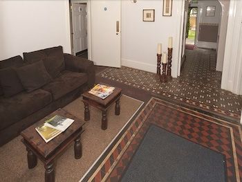 The Shrubbery Hotel 3