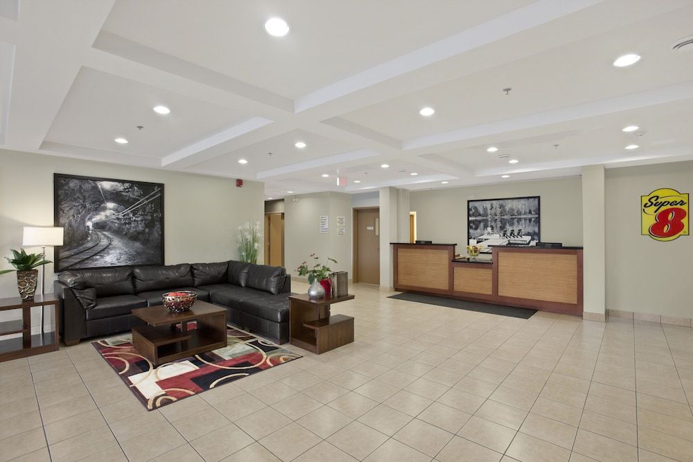 Super 8 by Wyndham Red Lake ON 2