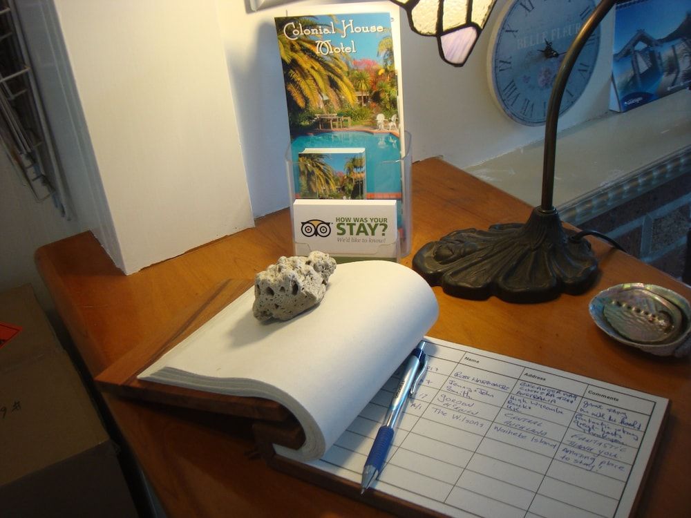 Colonial House Motel 3