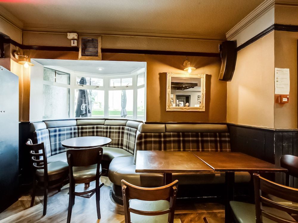 OYO Lomond Park Hotel 2