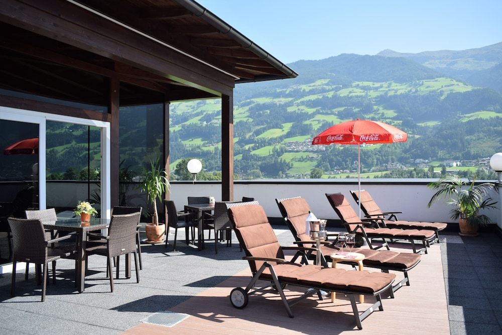 Hotel Malerhaus 4 estrelas em Fügen