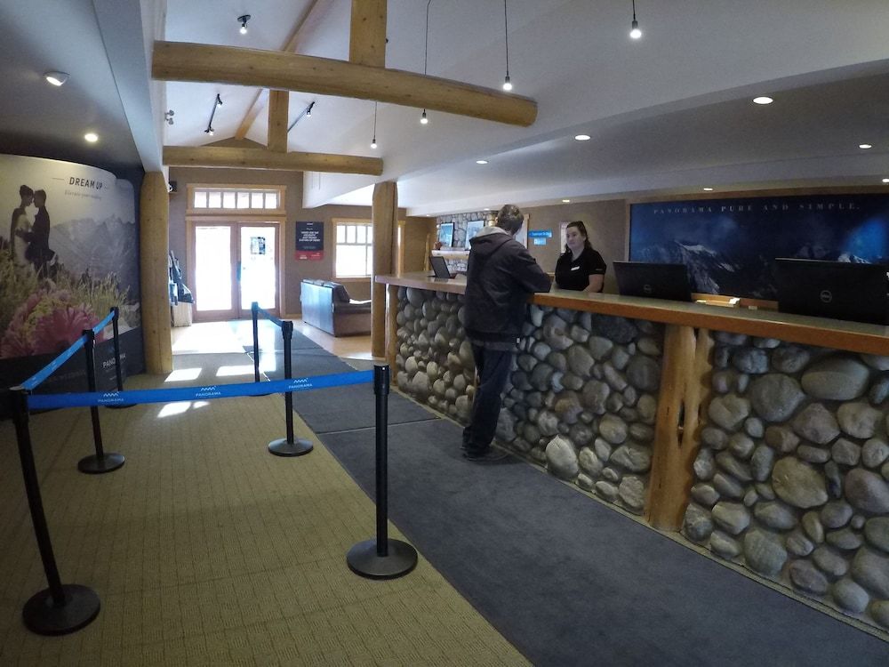 Panorama Vacation Retreat at Horsethief Lodge 2